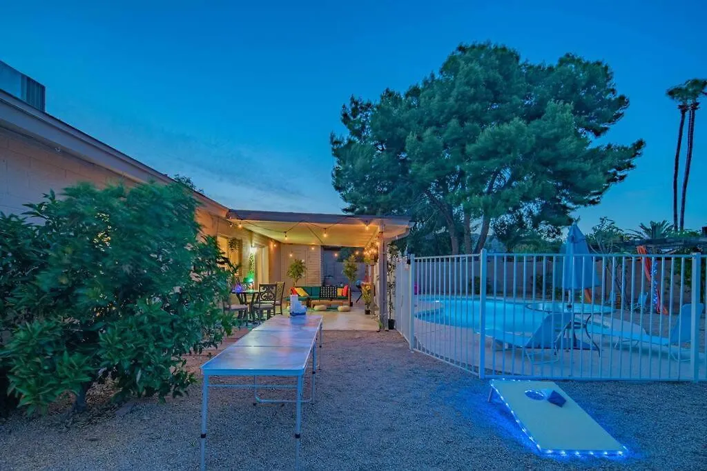 *Spoil Yourself! New Indoor Picnic & Pool 3Bd 2Ba* Phoenix 0*,  United States