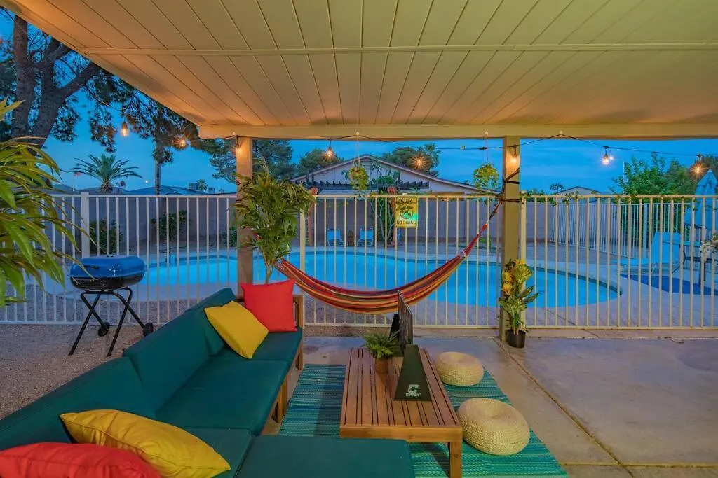 *Spoil Yourself! New Indoor Picnic & Pool 3Bd 2Ba* Phoenix 0*,  United States