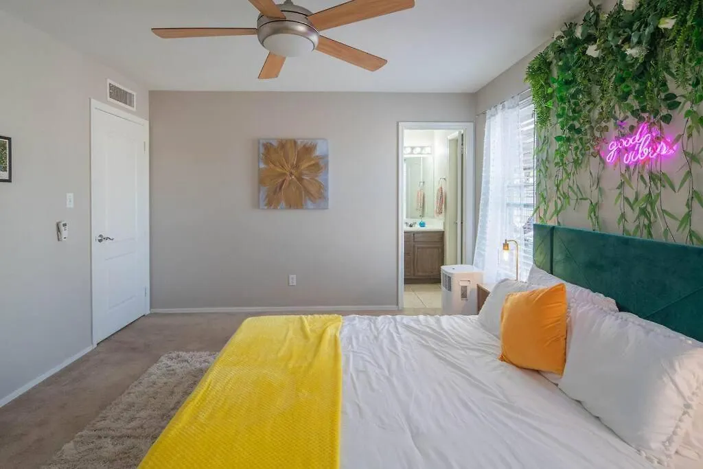 *Spoil Yourself! New Indoor Picnic & Pool 3Bd 2Ba* Phoenix 0*,